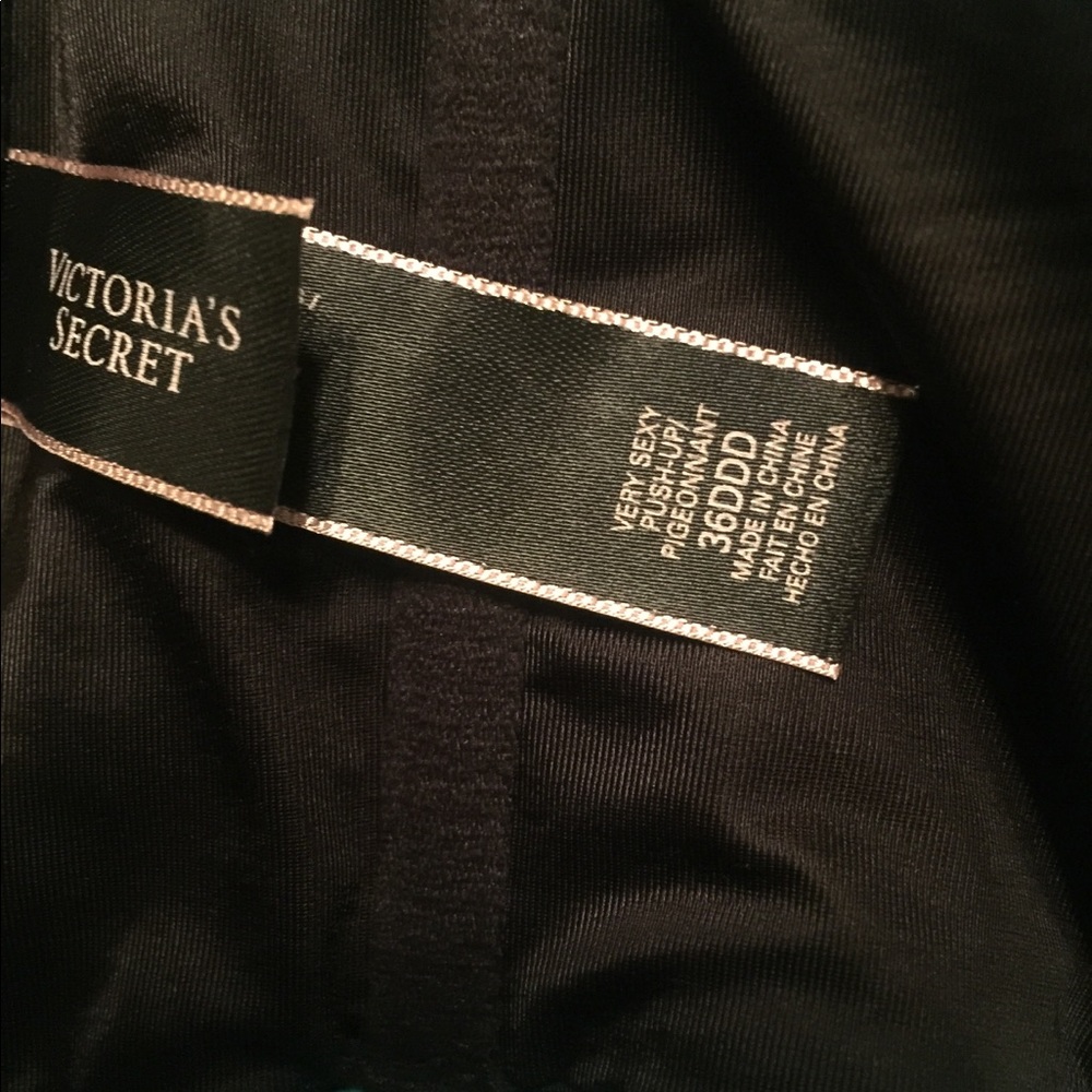 Victoria Secret, butterfly 🦋 back detail bra